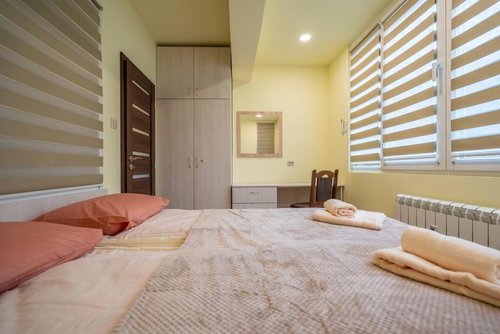 Top Location Central New & Spacious 3 Bdr Apt Medical Academy Sofya Dış mekan fotoğraf