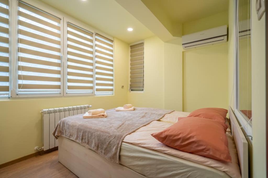 Top Location Central New & Spacious 3 Bdr Apt Medical Academy Sofya Dış mekan fotoğraf