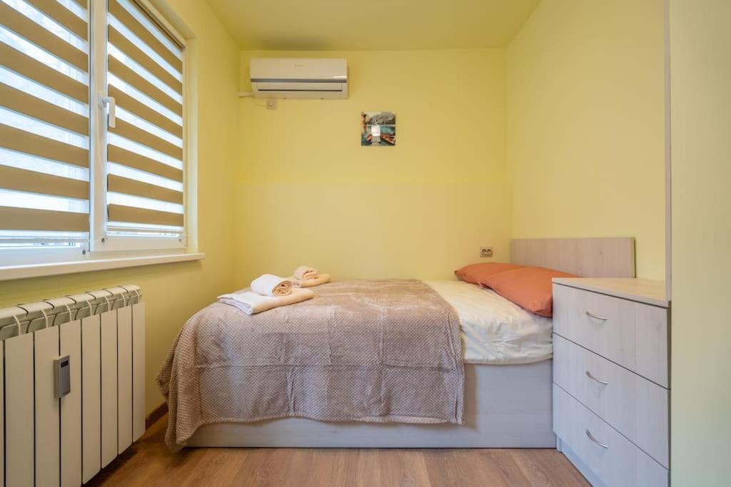 Top Location Central New & Spacious 3 Bdr Apt Medical Academy Sofya Dış mekan fotoğraf