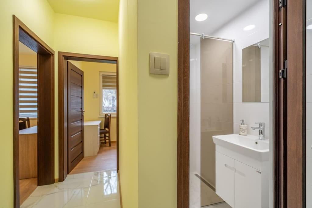 Top Location Central New & Spacious 3 Bdr Apt Medical Academy Sofya Dış mekan fotoğraf